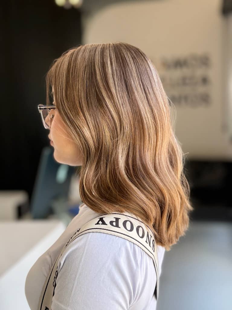 Bob con ondas de perfil, resultado real Malaika Studio